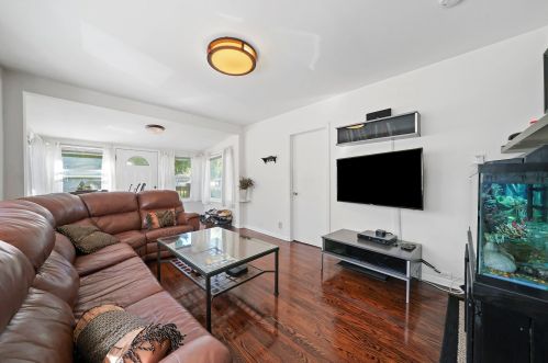 2109 13 Ave, Broadview IL 60153-1407 exterior