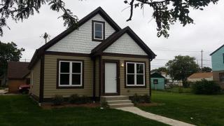 2316 Roosevelt Dr, Milwaukee WI  53216-1833 exterior