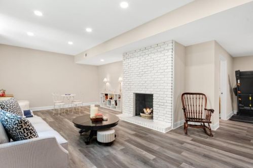 120 Finchley Ct, Atlanta GA  30328-2034 exterior