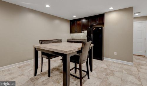 3822 Elmwood Towne Way, Alexandria VA  22303-1161 exterior