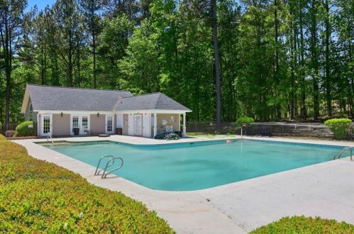 7250 Wheeler Ct, Lithonia GA  30058-9043 exterior