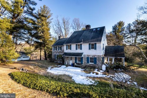 1110 Paxon Holw Rd, Media PA 19063-1116 exterior