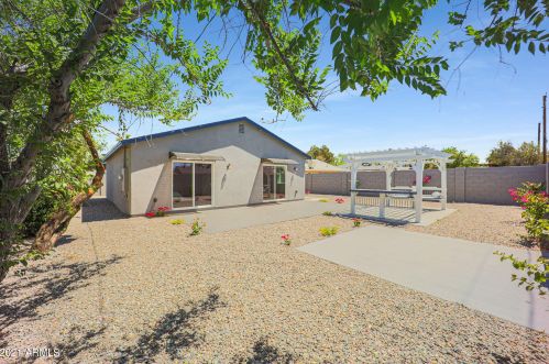 1359 Clarendon Ave, Phoenix AZ  85013-3330 exterior