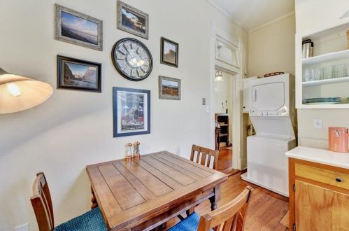 807 Baylor St, Austin TX 78703-4980 exterior