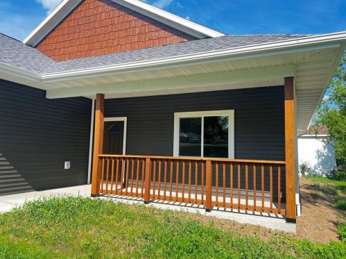 615 Wisconsin Ave, Canton WI 54868-1932 exterior