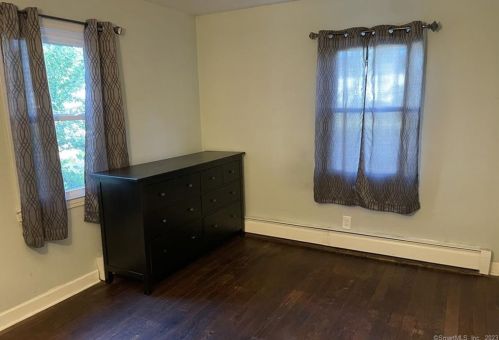 88 Middle Tpke, Manchester CT  06040-4031 exterior