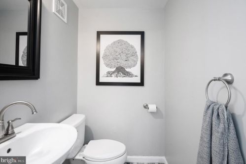 6007 Terrapin Pl, Alexandria VA exterior