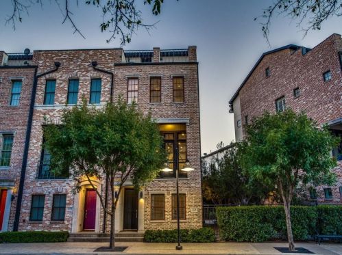 2128 Canton St, Dallas TX  75201-6302 exterior