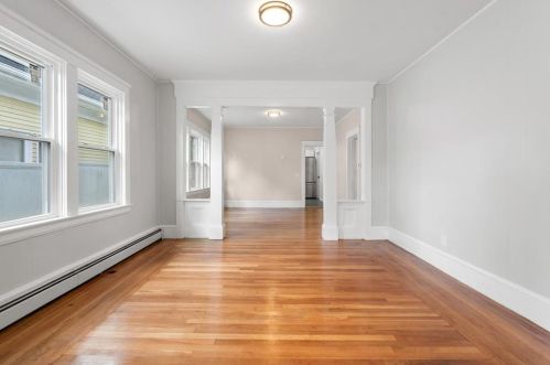 89 Babcock St, Providence, RI 02905-1403