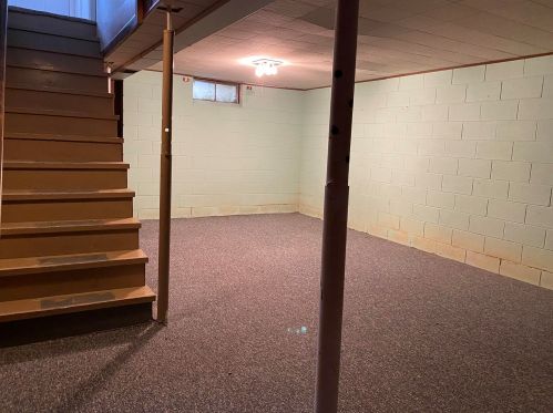 2374 Blodgett St, Meskegon MI 49441-1518 exterior