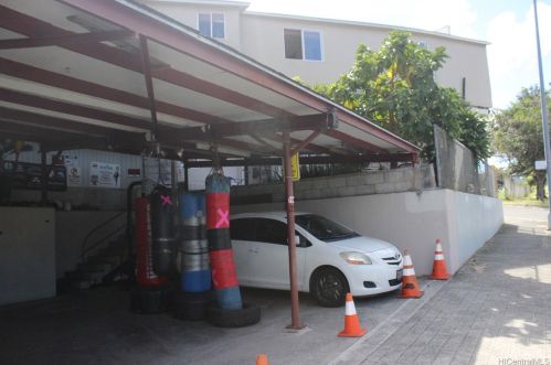 1402 Lusitana St, Honolulu HI 96813-1625 exterior