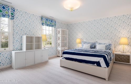 7 Cobb Is Dr, Greenwich CT 06830-7244 exterior