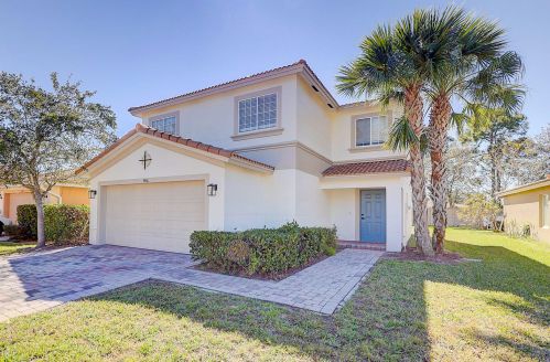 1956 Jamesport Dr, Fort Pierce FL  34953-4377 exterior