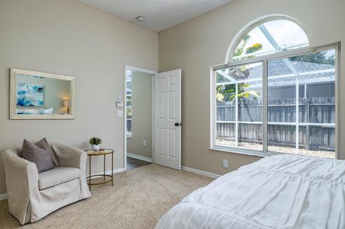 8820 Cypress Hammock Dr, Tampa FL 33614-1952 exterior