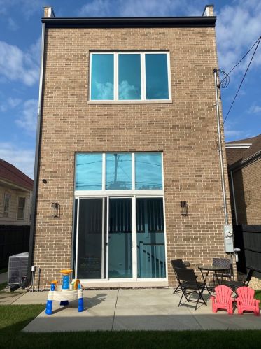 2911 74th Ct, Chicago, IL 60707-1252