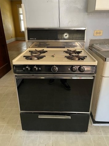 3303 Claremont Ave, Chicago IL 60620-5923 exterior