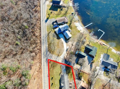 11384 Hydeaway Ct, Middlevle MI 49333-8252 exterior