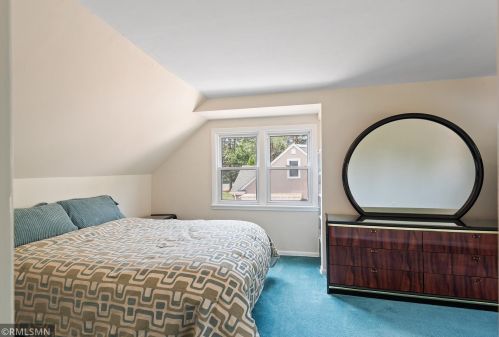 2083 Floral Dr, Saint Paul MN 55110-3849 exterior