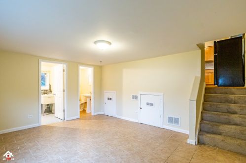 14230 Marquette Ave, Chicago IL 60633-2025 exterior