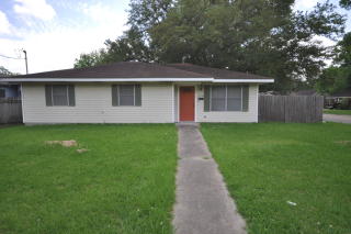 2813 Louisiana Ave, Lake Charles LA  70601-8734 exterior
