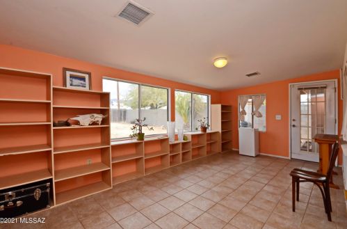 5037 2 St, Tucson AZ 85711-1104 exterior