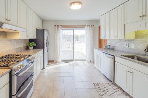 45551 Peninsula Dr, Grand Junction MI 49056-9462 exterior