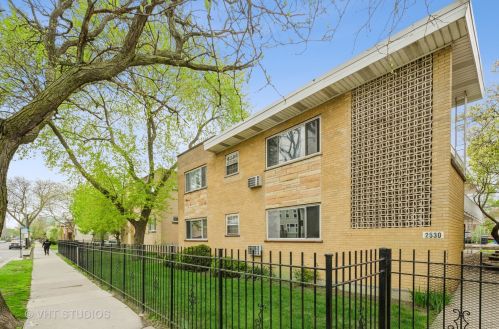 2530 Foster Ave, Chicago, IL 60625-2541
