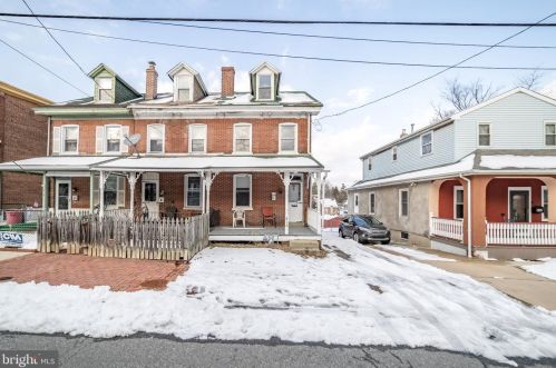 414 9 St, Chester PA 19013-2701 exterior