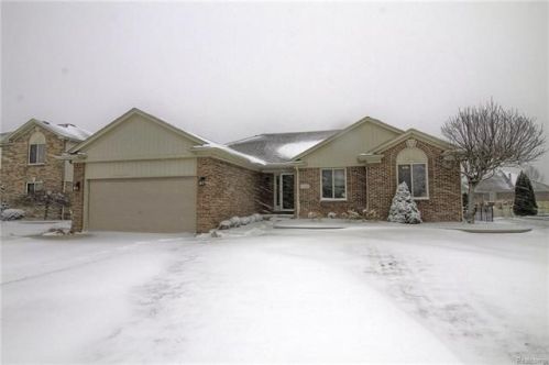 53248 Joann Marie Dr, New Baltimore MI  48047-2748 exterior