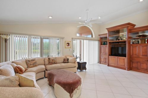 12688 Coral Lk Dr, Boynton Beach FL 33437-4192 exterior