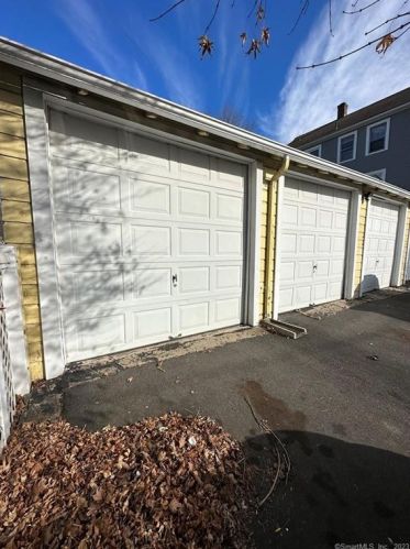 282 Linwood St, New Britain CT 06052-1951 exterior