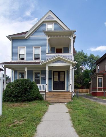 179 Westminster St, Springfield MA  01109-3943 exterior