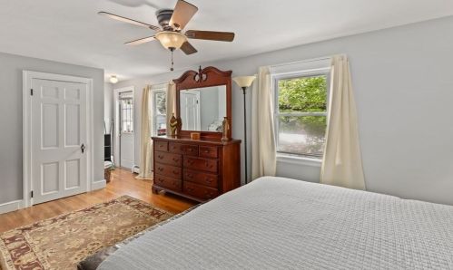 58 Farrar Ave, Worcester MA 01604-3219 exterior