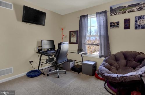 70 Bowman Rd, Hanover PA 17331-4200 exterior