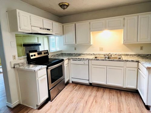 11822 Garden Terrace Dr, Dallas TX  75243-5000 exterior