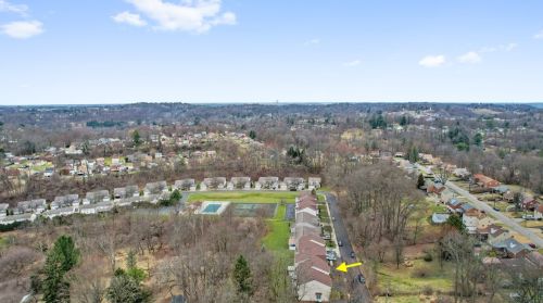 509 Newport Dr, Pittsburgh PA  15235-3228 exterior