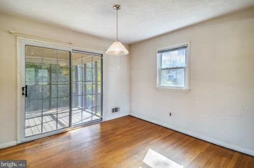 1807 Baldwin Dr, Mc Lean VA  22101-5053 exterior