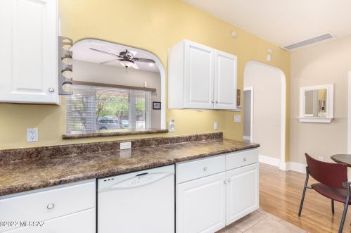 1325 8 St, Tucson AZ 85719-5517 exterior