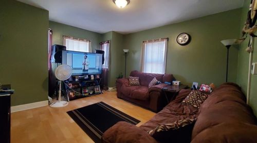 37 Laban St, Providence RI 02909-3736 exterior