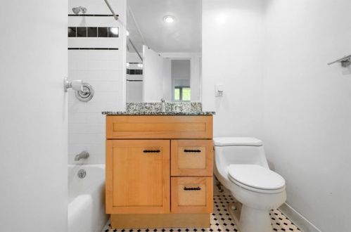 5619 Kentucky Ave, Pittsburgh PA  15232-2646 exterior