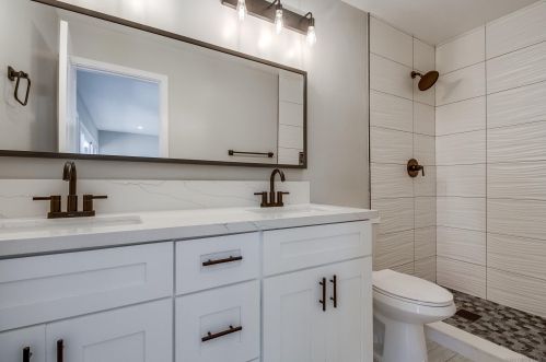 6979 Bobhird Dr, San Diego CA  92119-2021 exterior