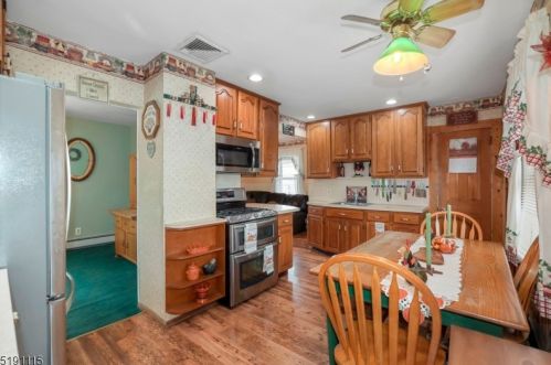 1460 Oak Tree Rd, Iselin NJ  08830-1678 exterior