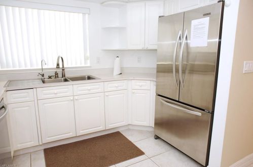 757 93 Ave, Naples FL 34108-2440 exterior