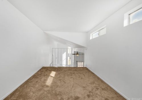 5356 Driftwood St, Oxnard CA 93035-1032 exterior