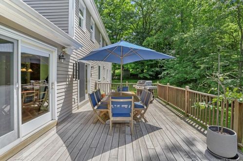 67 Ritch Dr, Ridgefield CT 06877-2815 exterior