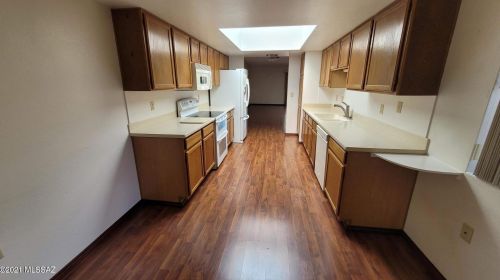 8643 Candlewood Loop, Tucson, AZ 85704-0929