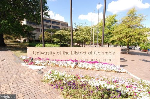 4514 Connecticut Ave, Washington DC 20008-4327 exterior