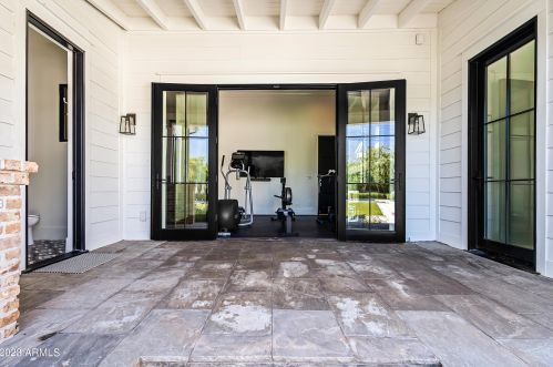 5431 Exeter Blvd, Phoenix AZ 85018-3227 exterior