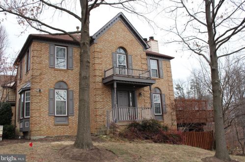 5900 Wescott Hills Way, Alexandria VA  22315-4740 exterior