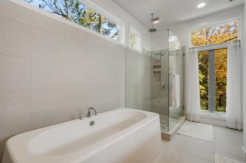 2679 Acorn Ave, Atlanta GA 30305-3703 exterior